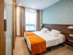 Superior – Two single beds